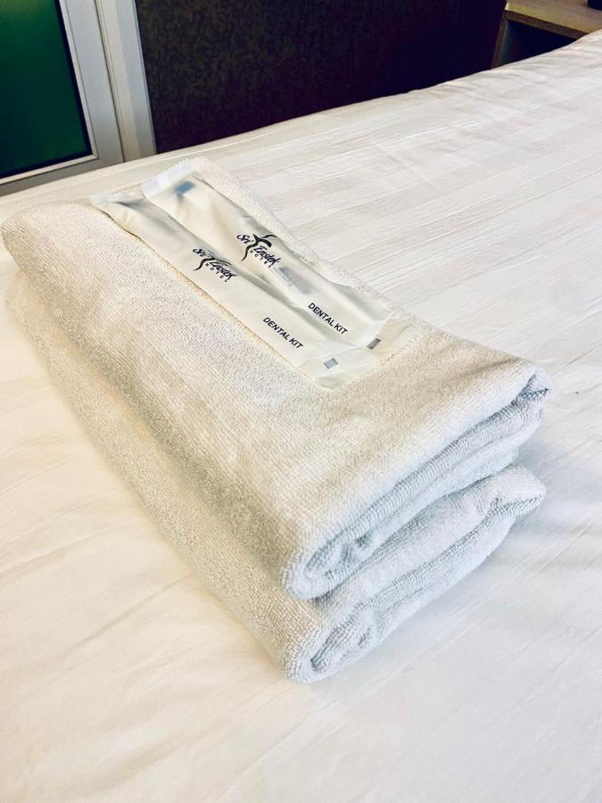 Sri Langit Hotel Klia, Klia 2 & F1 Sepang Zewnętrze zdjęcie
