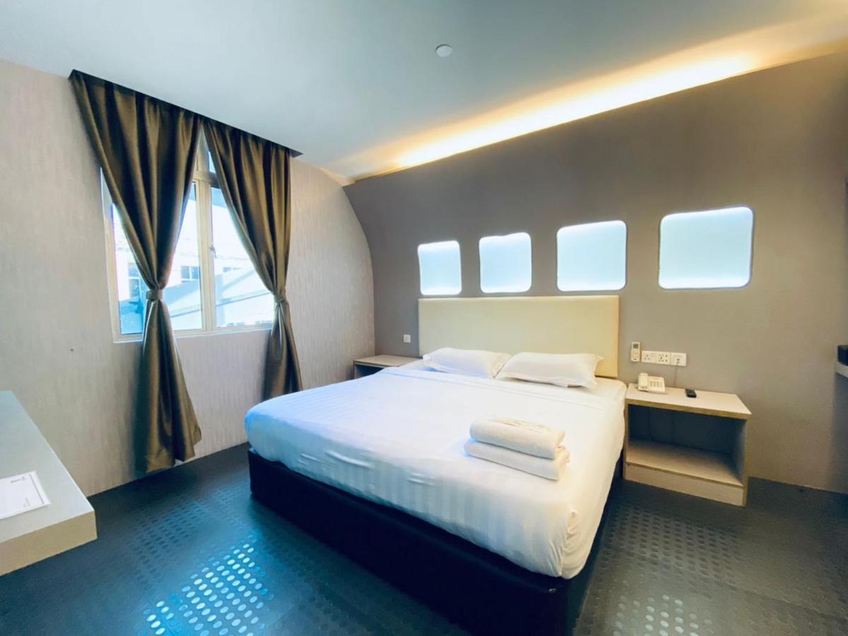 Sri Langit Hotel Klia, Klia 2 & F1 Sepang Zewnętrze zdjęcie