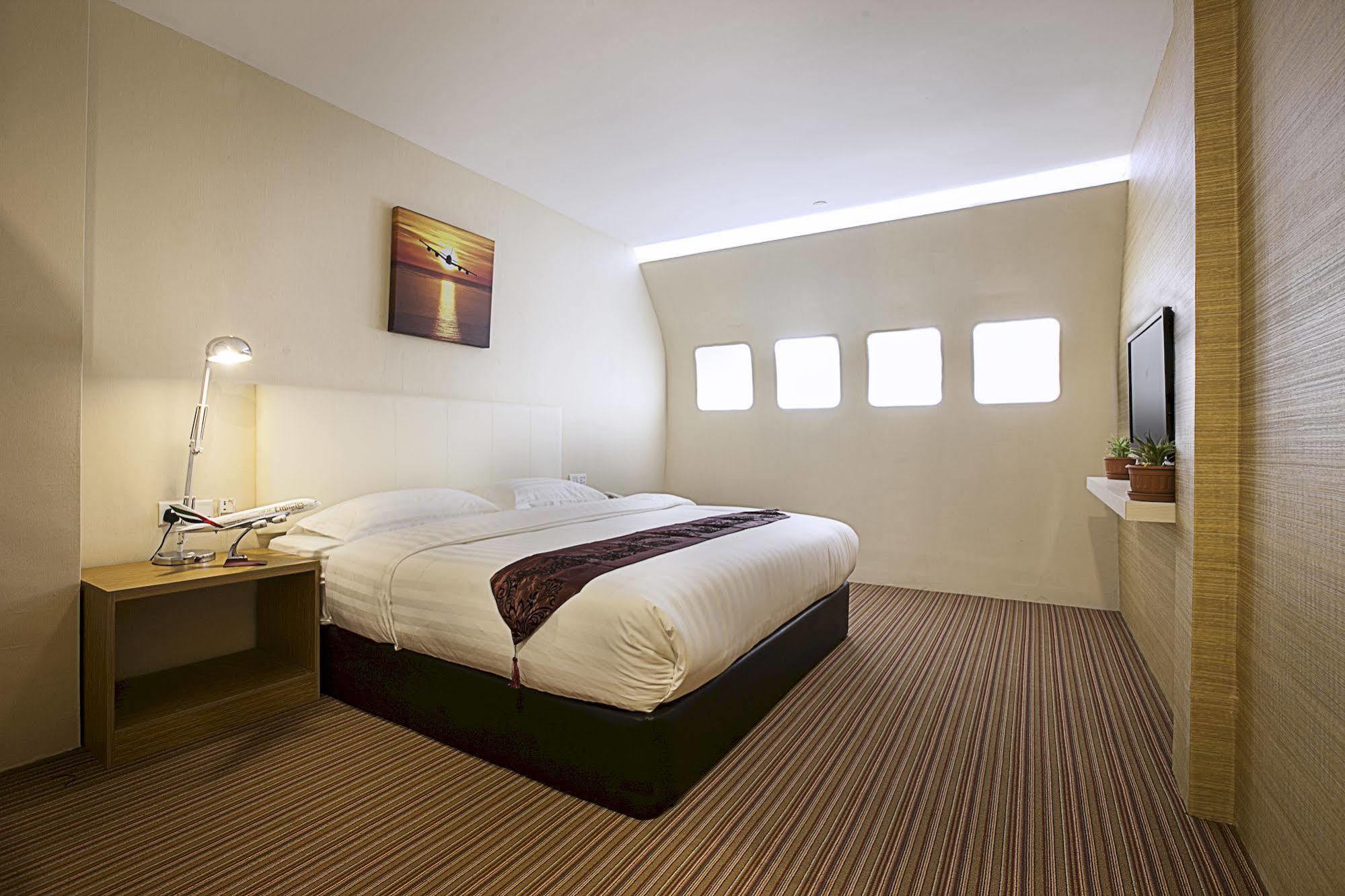 Sri Langit Hotel Klia, Klia 2 & F1 Sepang Zewnętrze zdjęcie
